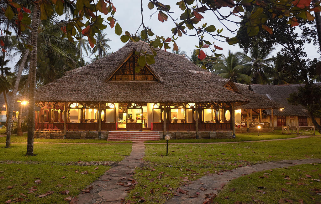 Neptune Village Beach Resort & Spa Galu Exterior foto