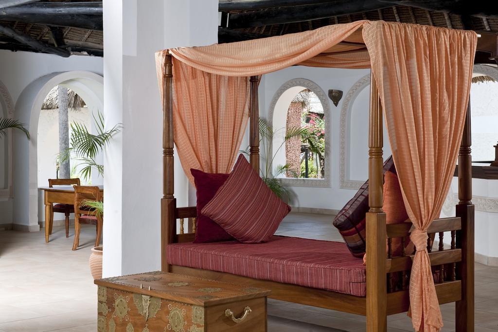 Neptune Village Beach Resort & Spa Galu Exterior foto