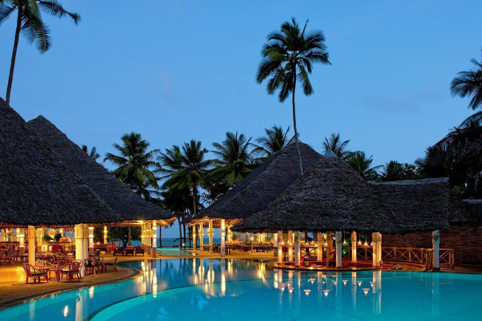 Neptune Village Beach Resort & Spa Galu Exterior foto